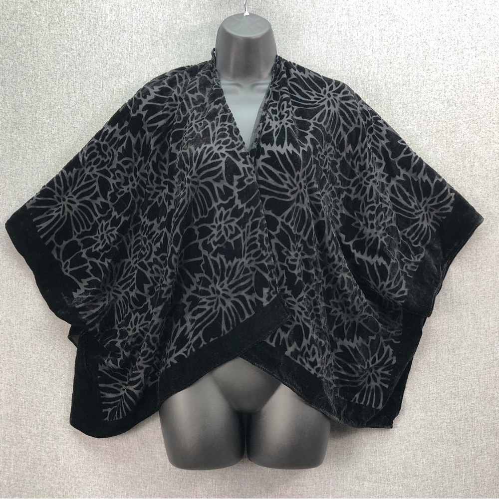 Marc NewYork Andrew Marc One Size Black Velvet Sheer Shawl Cape